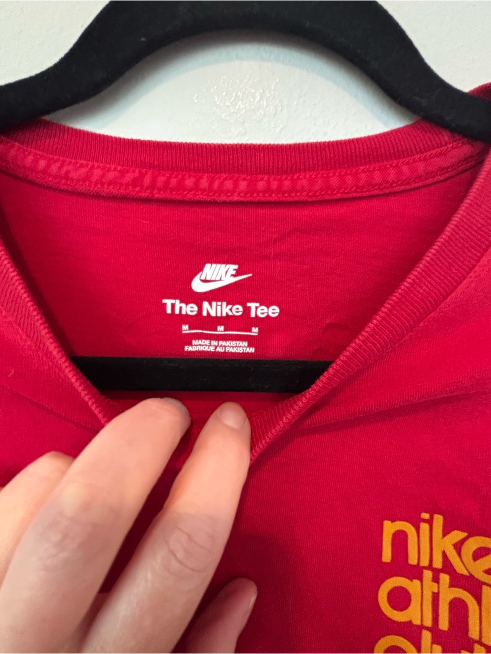 Nike Short Sleeve Graphic Tees in Red, White, Black - (4 Mediums) - Picture 6 of 16